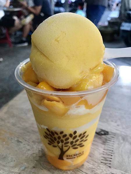 中壢美食-榕樹下綿綿冰!中壢火車站必吃的60年冰品店! 中壢美食-榕樹下綿綿冰!中壢火車站必吃的60年冰品店!