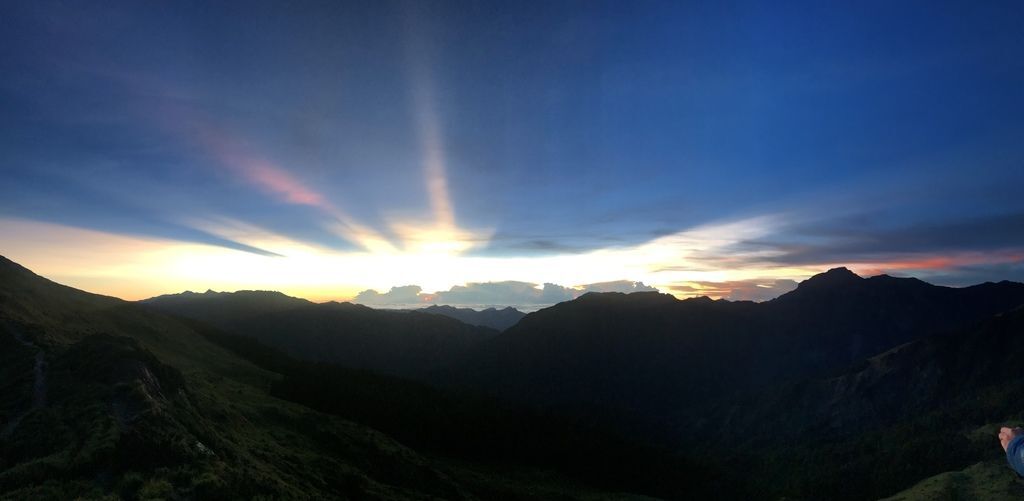 台灣百岳登山-合歡群峰中最簡單的入門百岳-石門山【丁小羽登山篇】 台灣百岳登山-合歡群峰中最簡單的入門百岳-石門山【丁小羽登山篇】