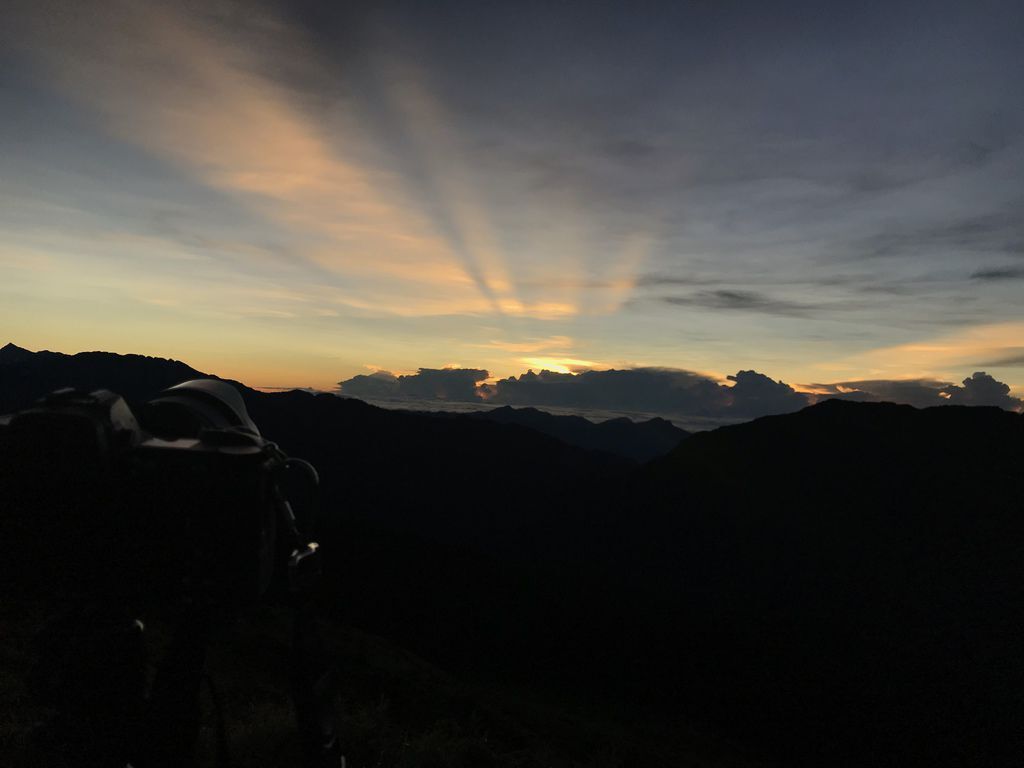 台灣百岳登山-合歡群峰中最簡單的入門百岳-石門山【丁小羽登山篇】 台灣百岳登山-合歡群峰中最簡單的入門百岳-石門山【丁小羽登山篇】