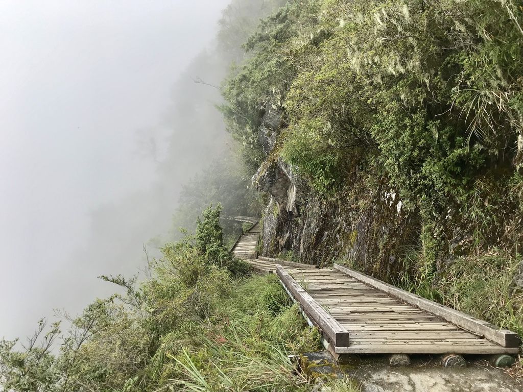 台灣百岳-台灣第一高峰-探訪玉山主峰!欣賞玉山的美【丁小羽登山篇】 台灣百岳-台灣第一高峰-探訪玉山主峰!欣賞玉山的美【丁小羽登山篇】