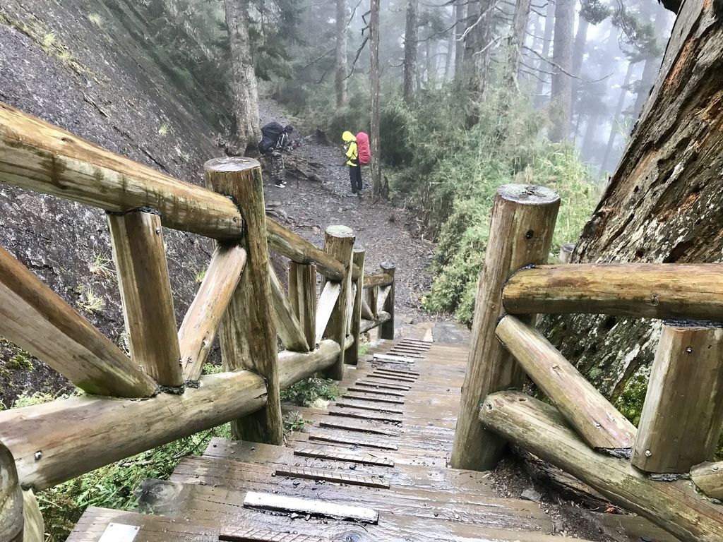 台灣百岳-台灣第一高峰-探訪玉山主峰!欣賞玉山的美【丁小羽登山篇】 台灣百岳-台灣第一高峰-探訪玉山主峰!欣賞玉山的美【丁小羽登山篇】