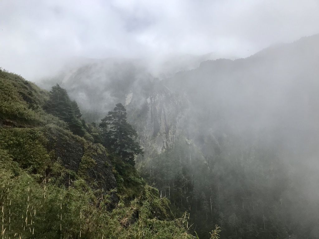 台灣百岳-台灣第一高峰-探訪玉山主峰!欣賞玉山的美【丁小羽登山篇】 台灣百岳-台灣第一高峰-探訪玉山主峰!欣賞玉山的美【丁小羽登山篇】
