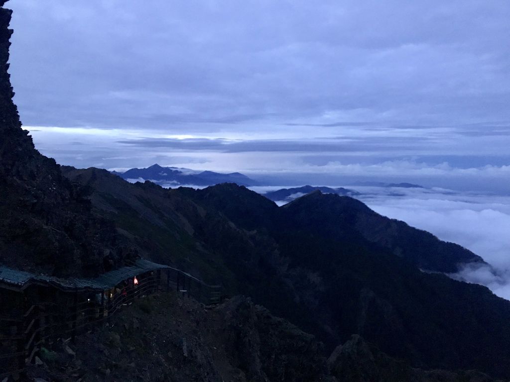 台灣百岳-台灣第一高峰-登上玉山主峰看日出以及如何克服高山症