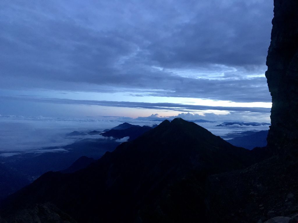 台灣百岳-台灣第一高峰-登上玉山主峰看日出以及如何克服高山症