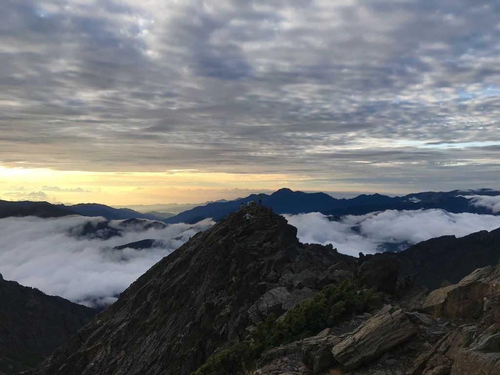 台灣百岳-台灣第一高峰-登上玉山主峰看日出以及如何克服高山症