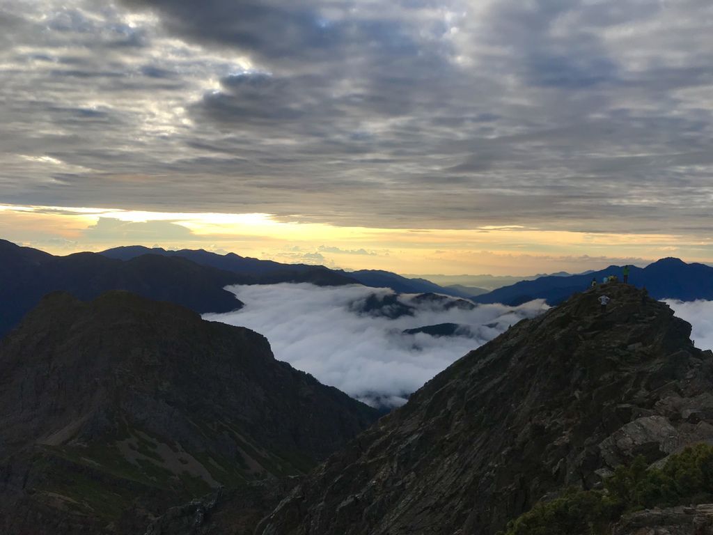 台灣百岳-台灣第一高峰-登上玉山主峰看日出以及如何克服高山症