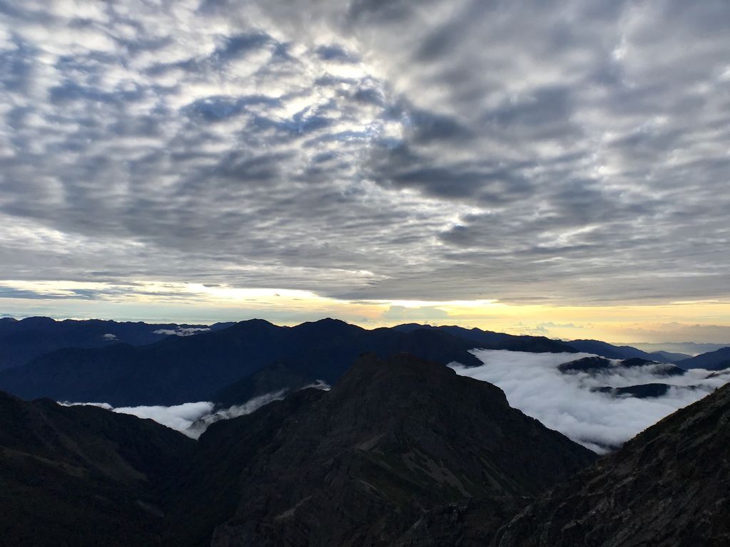 台灣百岳-台灣第一高峰-登上玉山主峰看日出以及如何克服高山症