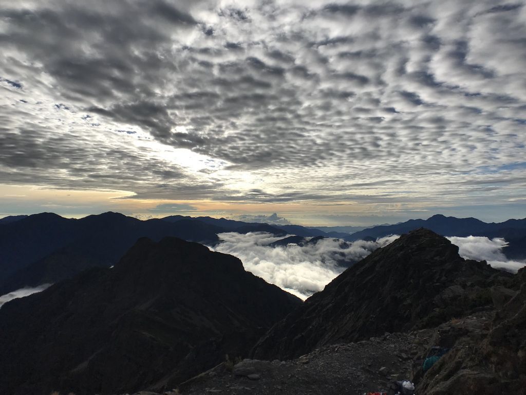 台灣百岳-台灣第一高峰-登上玉山主峰看日出以及如何克服高山症