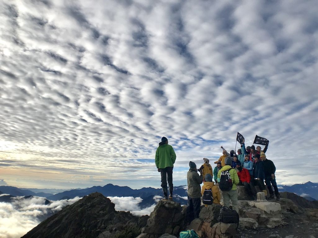 台灣百岳-台灣第一高峰-登上玉山主峰看日出以及如何克服高山症