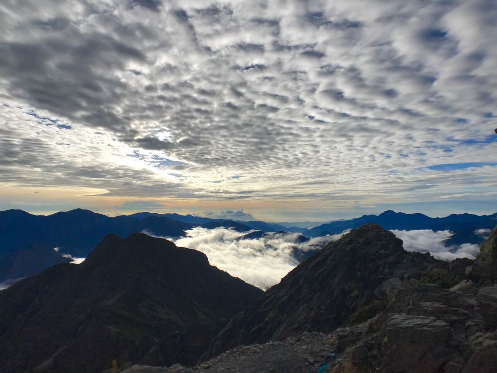 台灣百岳-台灣第一高峰-登上玉山主峰看日出以及如何克服高山症