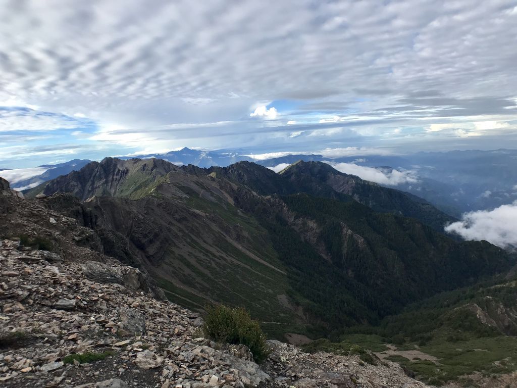 台灣百岳-台灣第一高峰-登上玉山主峰看日出以及如何克服高山症