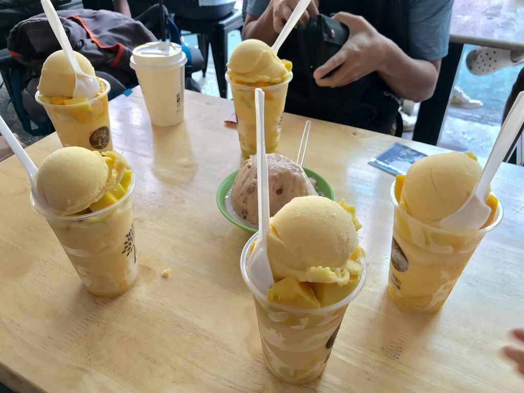 中壢美食-榕樹下綿綿冰!中壢火車站必吃的60年冰品店! 中壢美食-榕樹下綿綿冰!中壢火車站必吃的60年冰品店!