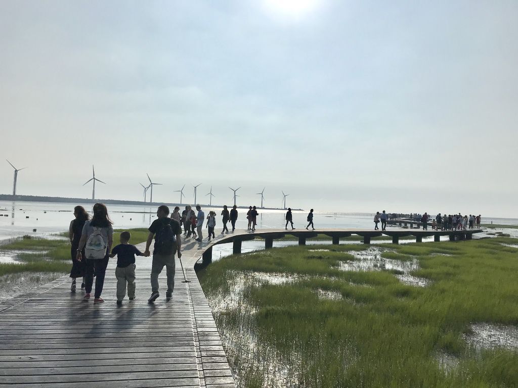 到台中旅遊必去的台中景點-高美濕地，你一生一定要去一次