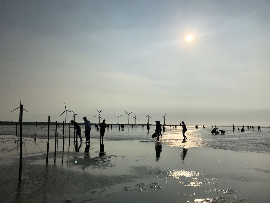 到台中旅遊必去的台中景點-高美濕地，你一生一定要去一次