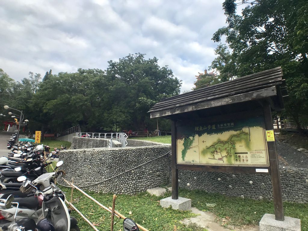 台東景點-在台東鯉魚山逛市集，體驗最接地氣的台東人情味