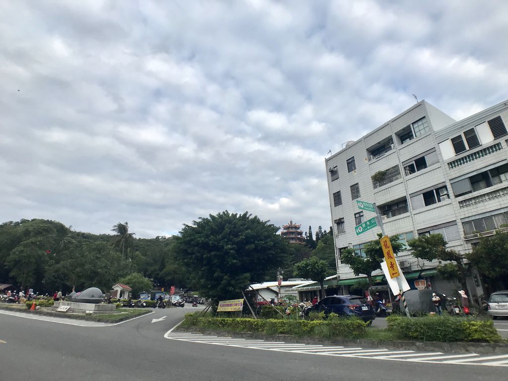 台東景點-在台東鯉魚山逛市集，體驗最接地氣的台東人情味