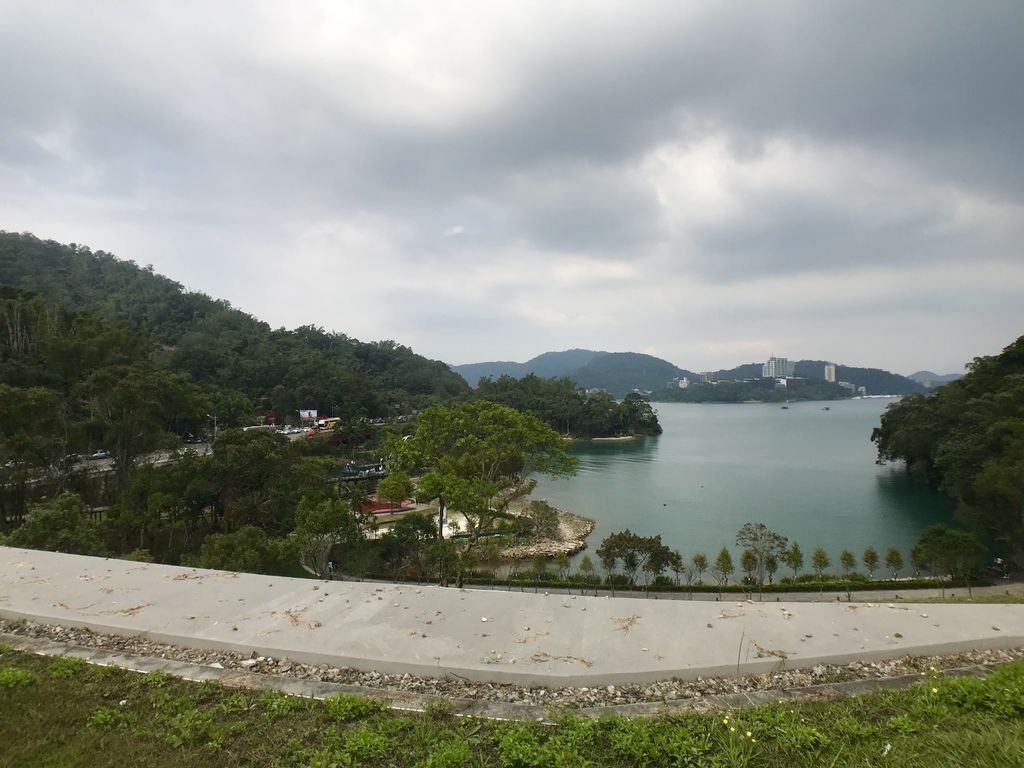 南投景點-向山遊客中心,日月潭景點必去的地方!遠望日月潭的美麗景色 南投景點-向山遊客中心,日月潭景點必去的地方!遠望日月潭的美麗景色