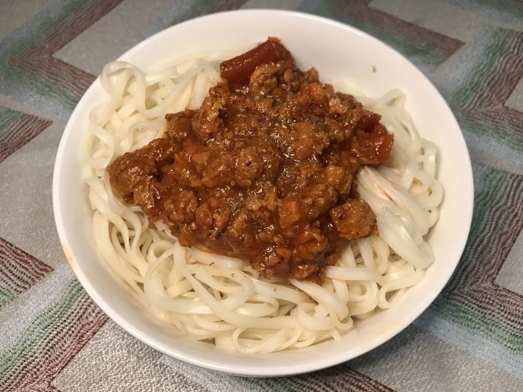 看丁小羽怎麼用好義式番茄醬，做成一盤好吃的素食番茄義大利麵