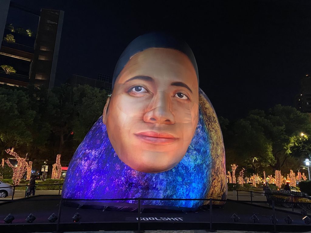 台北東區聖誕節，這裡我們混大的！台北街頭滿滿的聖誕氣氛，閃亮整個台北東區