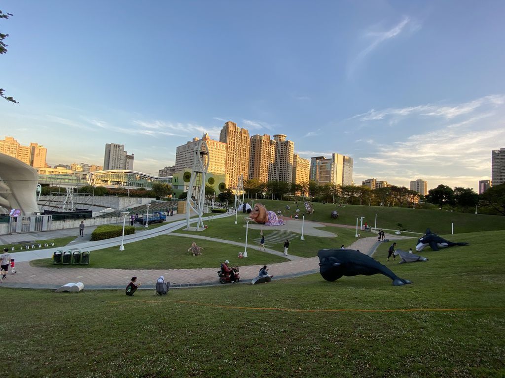 台灣燈會副展區-台中文心森林公園目擊超可愛戽斗星球、熱帶水果鳥(台中燈會)