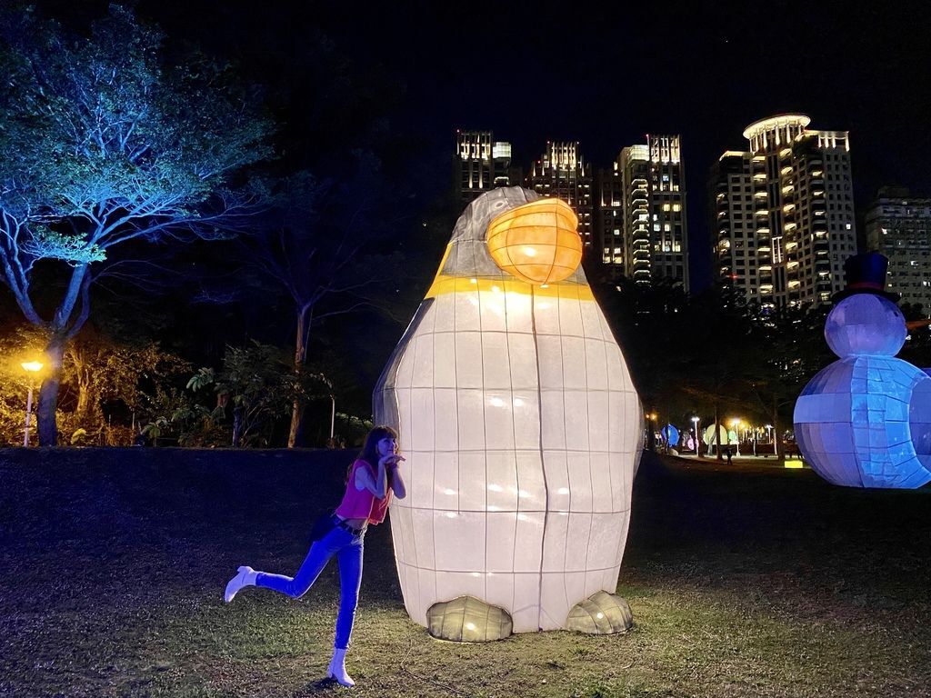 台灣燈會副展區-台中文心森林公園目擊超可愛戽斗星球、熱帶水果鳥(台中燈會)