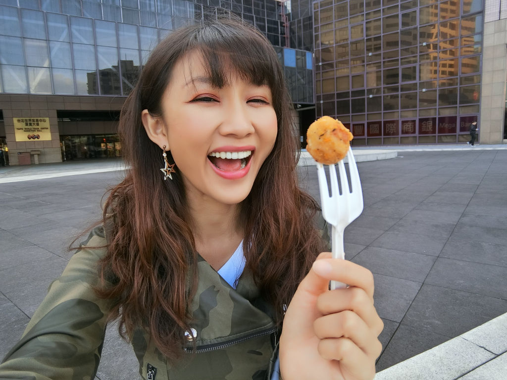小七超商美食-超商蔬食素食美食-松珍生技素炸雞球【丁小羽食記篇】 小七超商美食-超商蔬食素食美食-松珍生技素炸雞球【丁小羽食記篇】