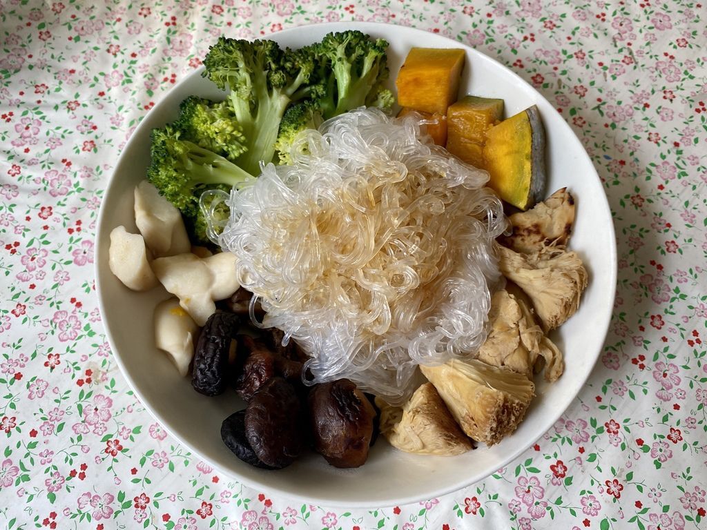 用日正冬粉製作懶人料理!瘦身料理就跟小羽這麼吃! 用日正冬粉製作懶人料理!瘦身料理就跟小羽這麼吃!