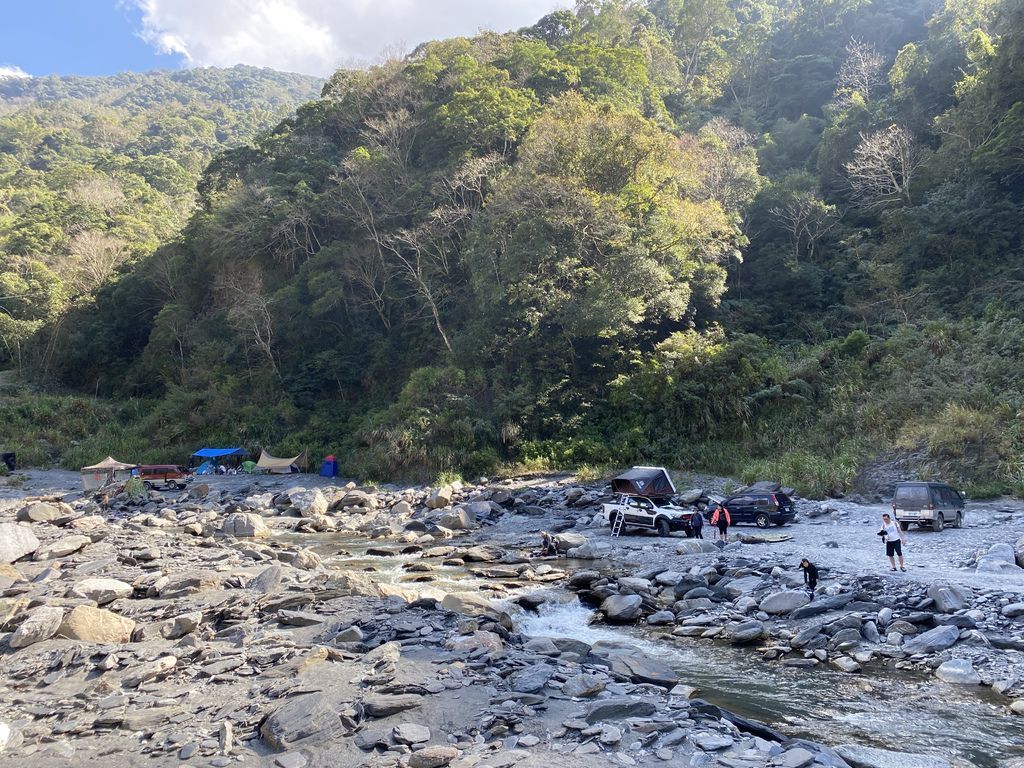 南投野溪溫泉-南投泡湯秘境!一起到精英溫泉泡湯