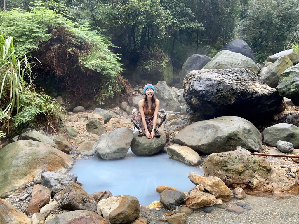 隱藏在陽明山的台北野溪溫泉，一起到下七股溫泉泡超美牛奶湯