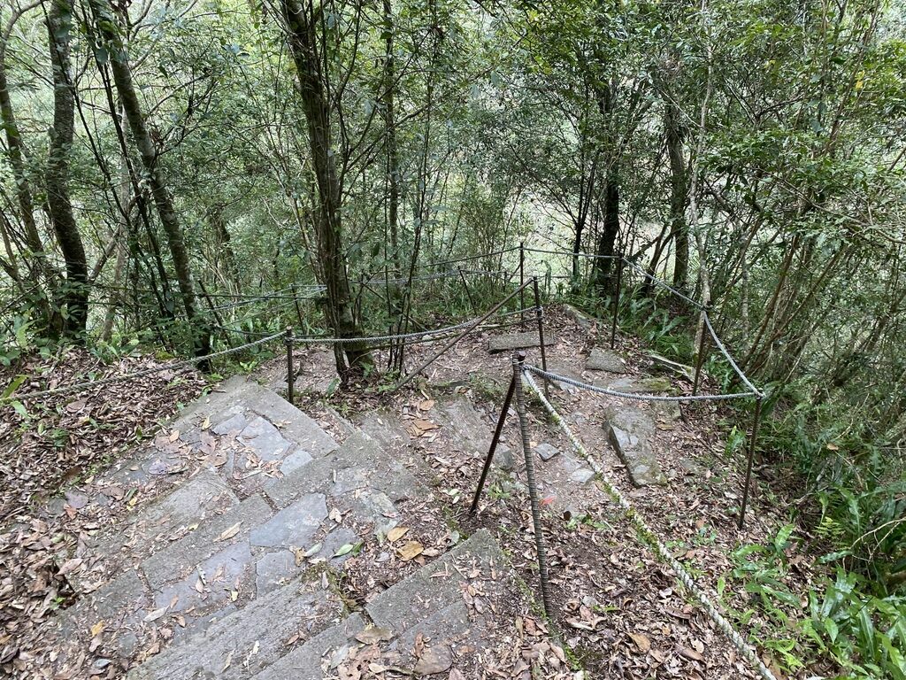 桃園野溪溫泉-在嘎拉賀溫泉泡湯,享受大自然的SPA溫泉瀑布