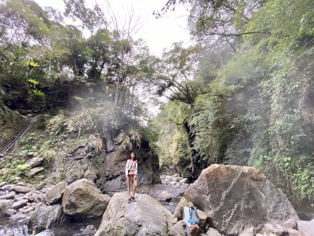 桃園野溪溫泉-在嘎拉賀溫泉泡湯,享受大自然的SPA溫泉瀑布