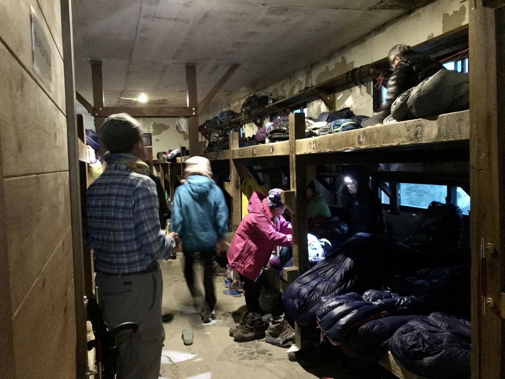 台灣百岳住宿-登上雪山主峰前的過夜山莊-三六九山莊 台灣百岳住宿-登上雪山主峰前的過夜山莊-三六九山莊