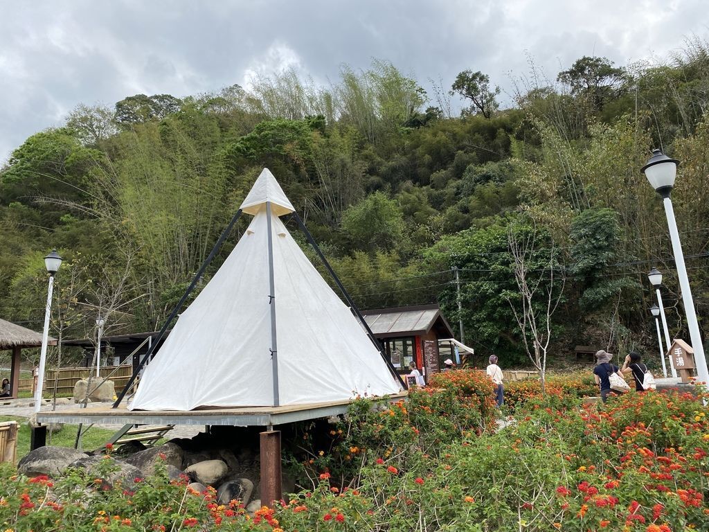 高雄六龜景點-在寶來溫泉區的寶來花賞溫泉公園享受泡湯的好滋味