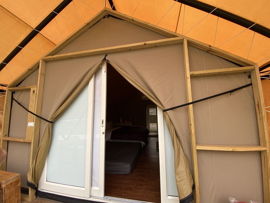 高雄六龜景點-寶來溫泉花賞公園,一起到遠山望月風呂露營區泡湯賞花