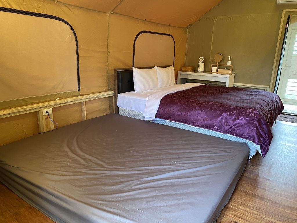 高雄六龜景點-寶來溫泉花賞公園,一起到遠山望月風呂露營區泡湯賞花