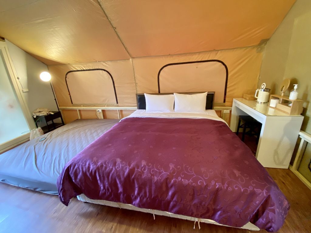 高雄六龜景點-寶來溫泉花賞公園,一起到遠山望月風呂露營區泡湯賞花