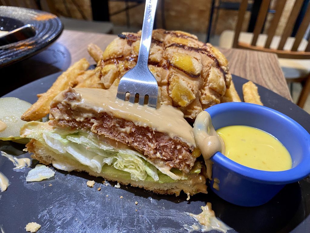 板橋美式餐廳推薦！一起到蓋子美式餐廳品嘗新蔬食料理