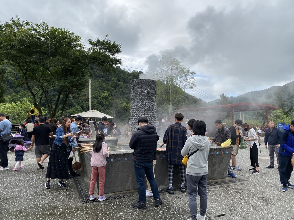 宜蘭景點推薦-一起去清水地熱公園煮溫泉蛋、煮玉米、泡腳