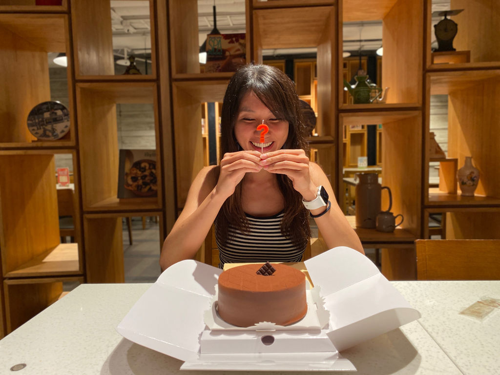 生巧克力首選神旺大飯店-普諾麵包坊超濃郁頂級生巧克力蛋糕【丁小羽美食篇】 生巧克力首選神旺大飯店-普諾麵包坊超濃郁頂級生巧克力蛋糕【丁小羽美食篇】