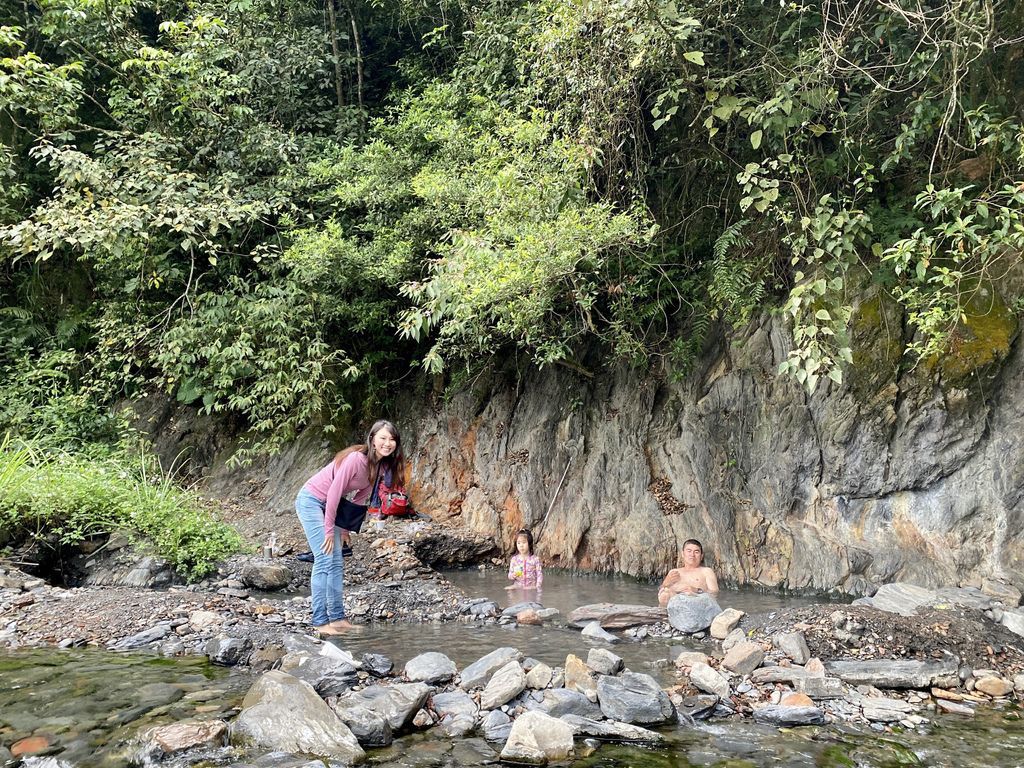 到清水地熱公園除了煮溫泉蛋外，也要來泡清水地熱野溪溫泉