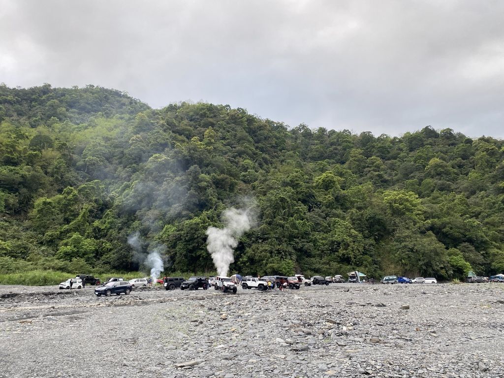 到清水地熱公園除了煮溫泉蛋外，也要來泡清水地熱野溪溫泉