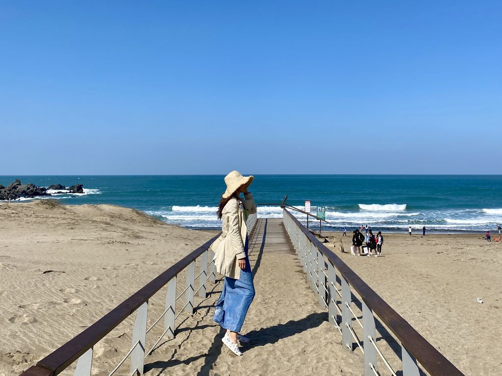 富貴角公園的老梅綠石槽,天然的綠色地毯!石門一日遊的好去處 富貴角公園的老梅綠石槽,天然的綠色地毯!石門一日遊的好去處
