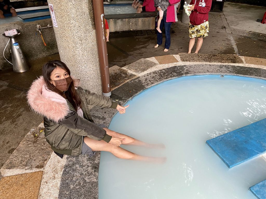 北投免費泡湯-硫磺谷溫泉泡腳池是你一定要來的北投景點