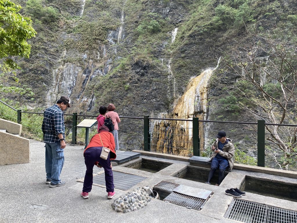 台東景點-南橫公路上免費的台東溫泉泡腳池-六口溫泉