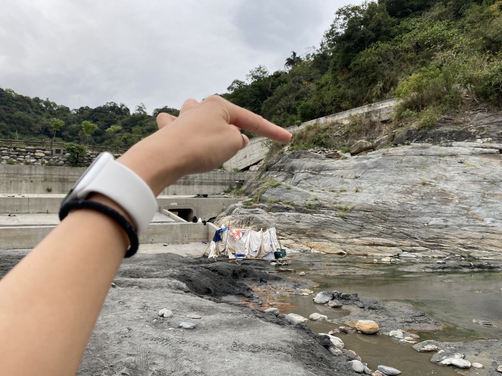 台東野溪溫泉-走路一分鐘就可以抵達的紅葉紅橋溫泉(紅葉溫泉)