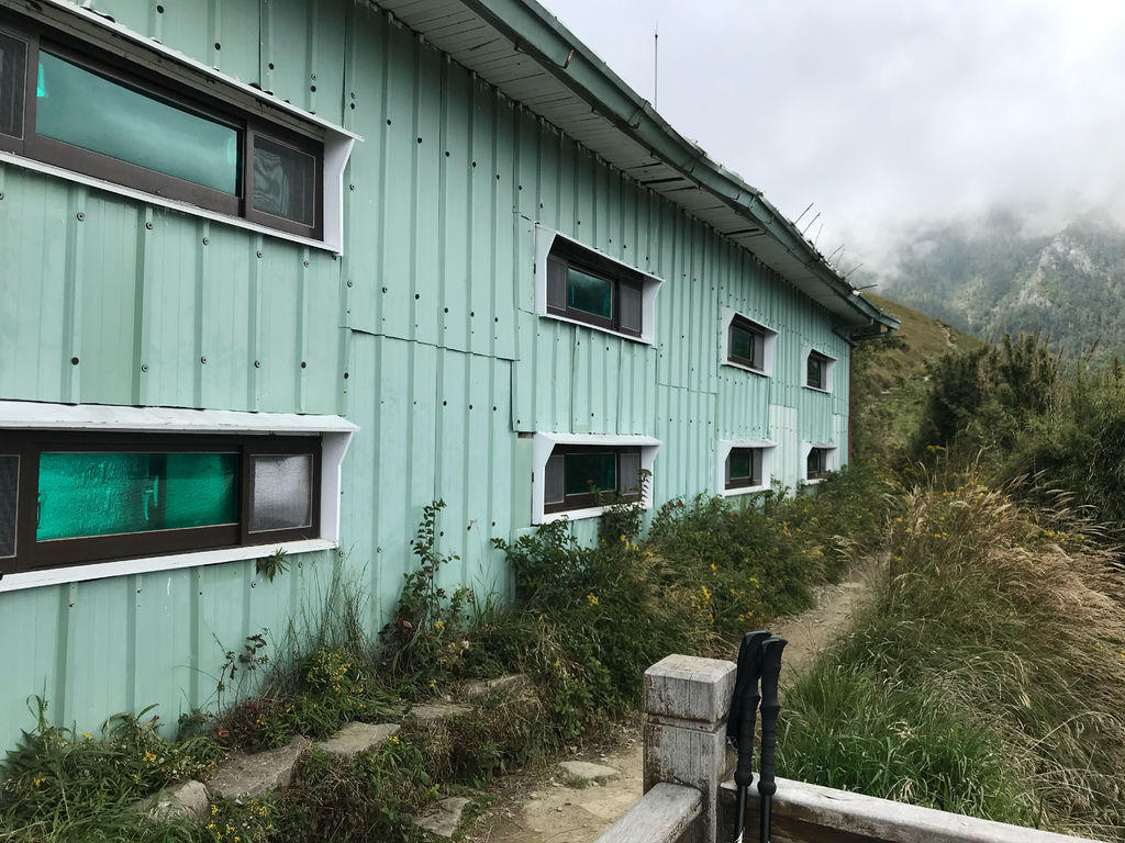 台灣百岳住宿-登上雪山主峰前的過夜山莊-三六九山莊 台灣百岳住宿-登上雪山主峰前的過夜山莊-三六九山莊