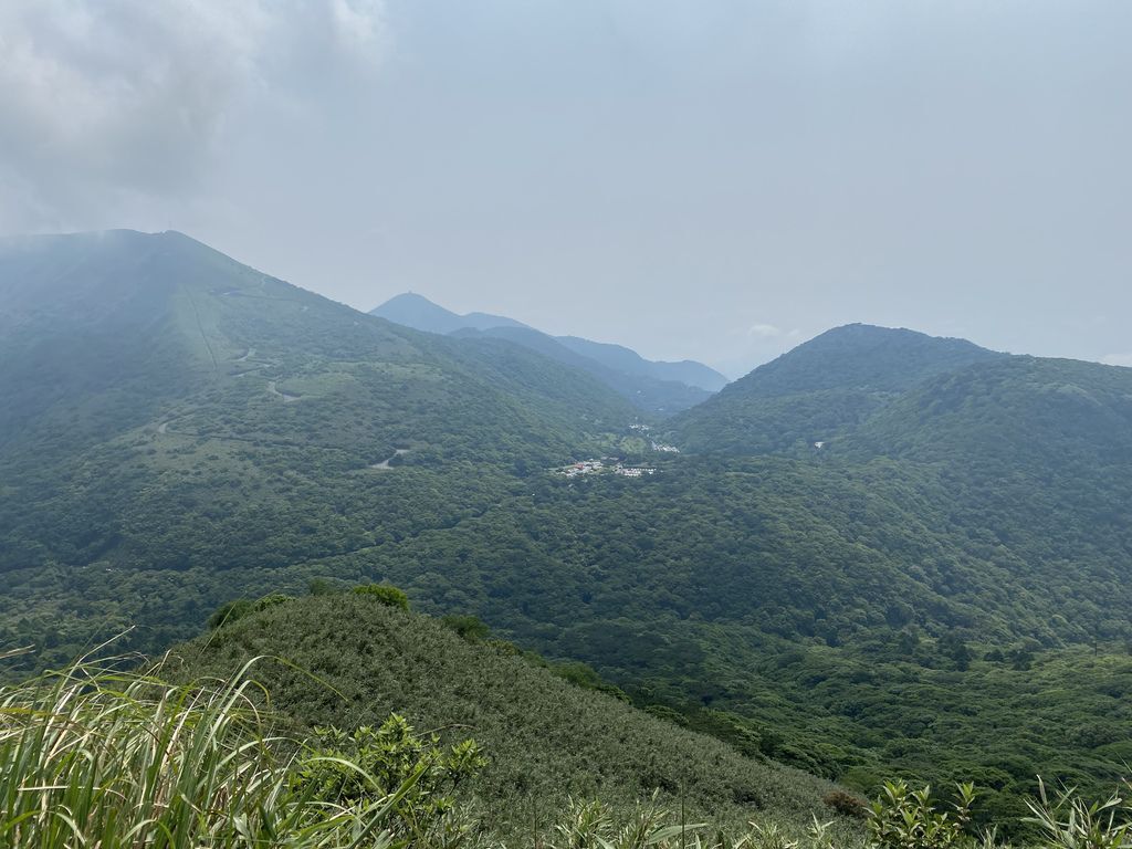 抹茶山就在台北，走訪CP值超高的台北抹茶山(小觀音山)，登頂不用一小時