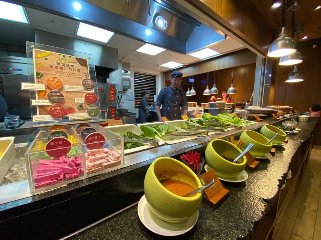 高雄素食餐廳-蔬食料理吃到飽!高雄捷絲旅的Double Veggie蔬食百匯 高雄素食餐廳-蔬食料理吃到飽!高雄捷絲旅的Double Veggie蔬食百匯