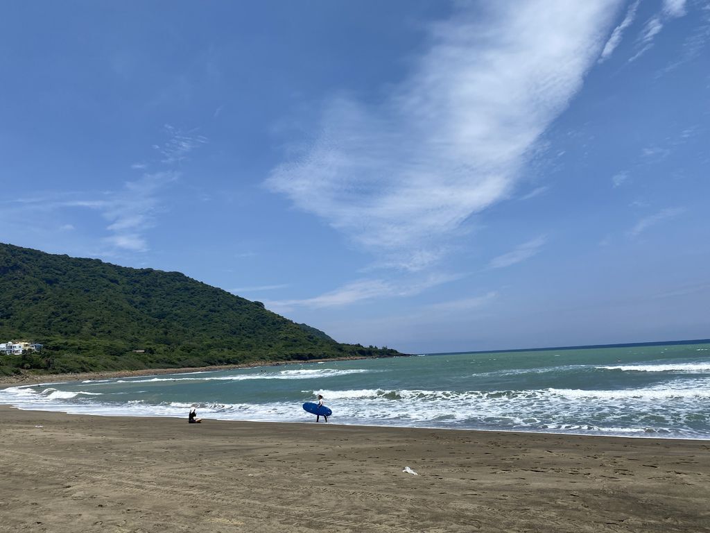 屏東滿州景點-衝浪客的衝浪聖地、無人的私房景點-港口沙灘