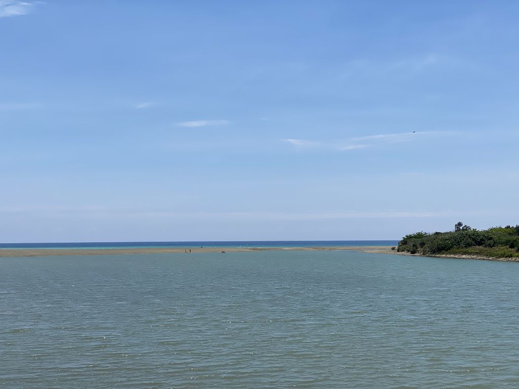 屏東滿州景點-在港口吊橋欣賞超美出海口及走訪濕地公園